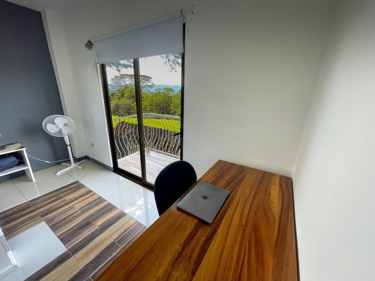 Zeus Guesthouse -Free Sjo Airport Shuttle La Garita (Alajuela) Extérieur photo